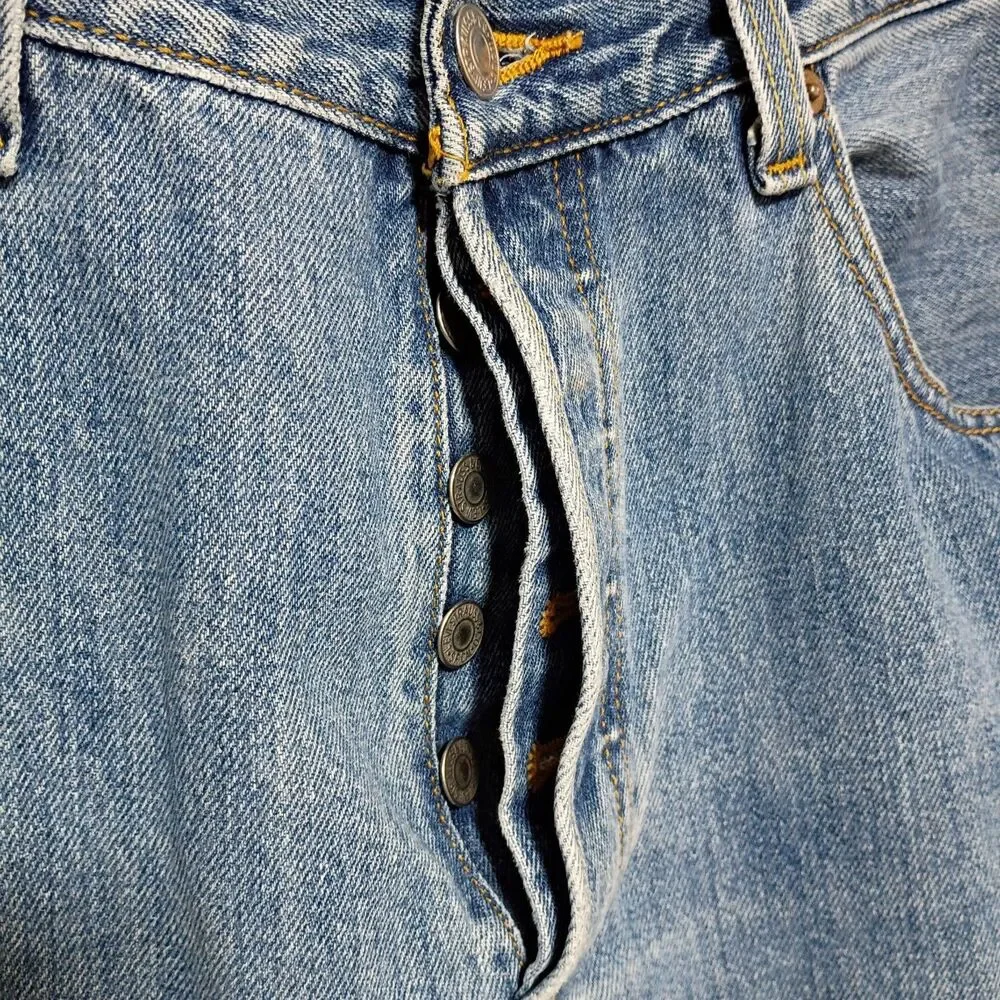 VTG 90s Levis Jeans 501 Original Fit Jeans Men 34x32 Medium Wash Non-Stretch EUC